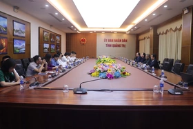 Phó Chủ tịch UBND tỉnh Lê Đức Tiến làm việc với Tập đoàn SCAVI