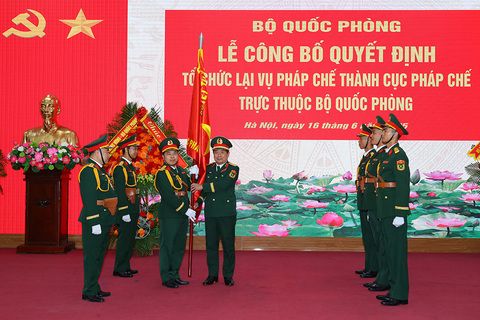 Lễ công bố Quyết định tổ chức lại Vụ Pháp chế thành Cục Pháp chế trực thuộc Bộ Quốc phòng