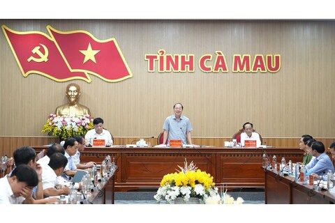 “Đẩy mạnh đào tạo, bồi dưỡng nguồn nhân lực, tăng tốc chuyển đổi số toàn diện”
