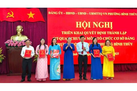 Bình Thủy triển khai quyết định thành lập các cơ quan tham mưu giúp việc và điều động, bổ nhiệm cán bộ