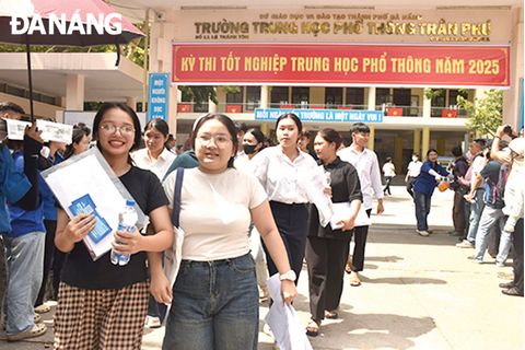 Kỳ thi tốt nghiệp THPT năm 2025: Ngày thi đầu tiên diễn ra an toàn, nghiêm túc