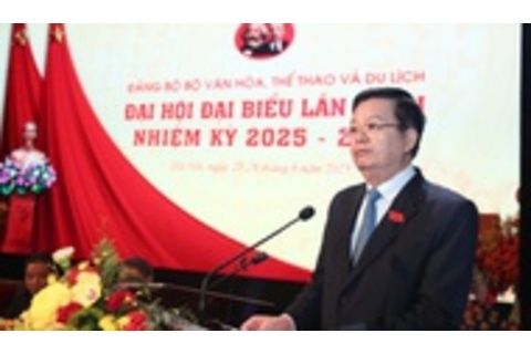 "Chuyển hóa các giá trị văn hóa thành nguồn lực cho sự phát triển"