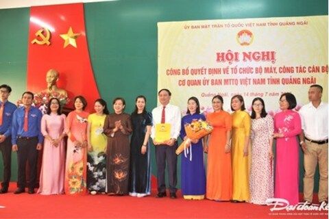 Công bố Quyết định thành lập và nhân sự lãnh đạo Ủy ban Mặt trận Tổ quốc Việt Nam tỉnh Quảng Ngãi
