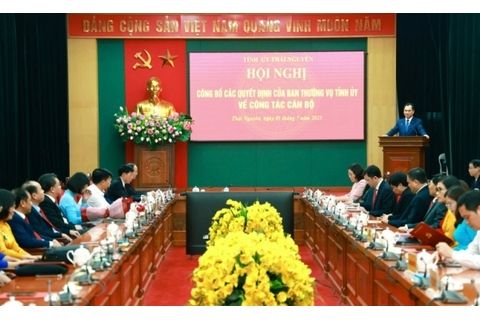 Công bố các Quyết định của Ban Thường vụ Tỉnh ủy về công tác cán bộ