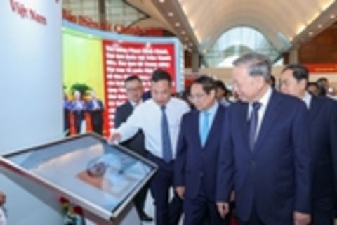 Ấn tượng gian trưng bày Báo Điện tử Chính phủ: Đổi mới, lan tỏa tinh thần kiến tạo