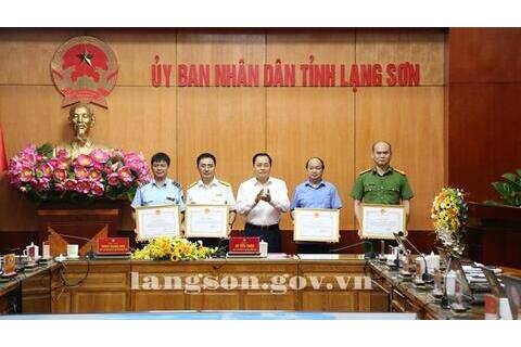 Sơ kết 6 tháng đầu năm 2025 và đánh giá kết quả đợt cao điểm đấu tranh, ngăn chặn, đẩy lùi tình trạng buôn lậu, gian lận thương mại và hàng giả, xâm phạm quyền sở hữu trí tuệ
