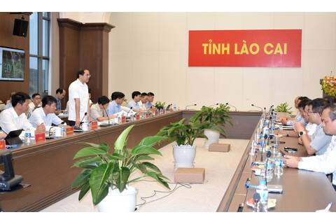 Lãnh đạo tỉnh Lào Cai làm việc với Tổng Công ty Viglacera về tiến độ thực hiện dự án đầu tư xây dựng và kinh doanh kết cấu hạ tầng khu công nghiệp Trấn Yên (giai đoạn I)