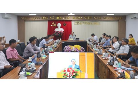 Thủ tướng Chính phủ toạ đàm với doanh nghiệp về phát triển kinh tế tư nhân