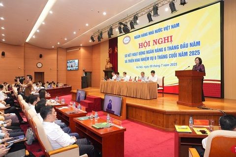 Nhất quán mục tiêu ổn định kinh tế vĩ mô, hỗ trợ tăng trưởng và bảo đảm an toàn hệ thống