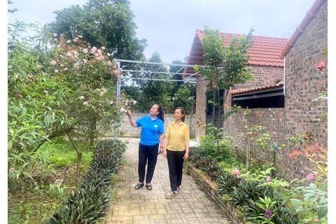 Học tập Bác để làm những việc có lợi cho dân
