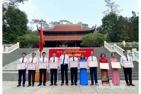 Thiết thực những việc làm theo Bác