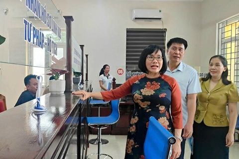 Thứ trưởng Đặng Hoàng Oanh kiểm tra công tác vận hành chính quyền 2 cấp tại phường Quảng Phú, Thanh Hóa