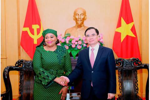 Đoàn đại biểu cấp cao Đảng Đại hội Dân tộc Phi, Nam Phi thăm và làm việc tại Học viện