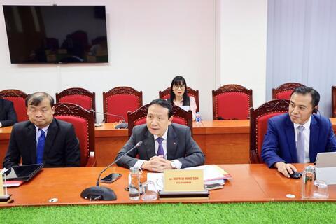 Phó Trưởng Ban Chính sách, chiến lược Trung ương Nguyễn Hồng Sơn tiếp Đoàn công tác Điều IV của IMF