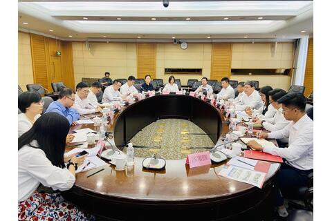 Phó Giám đốc Thường trực Nguyễn Duy Bắc cùng Đoàn công tác của Học viện Chính trị quốc gia Hồ Chí Minh thăm, làm việc tại Trung Quốc