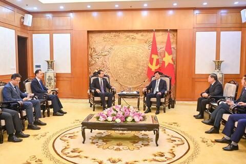 Đồng chí Nguyễn Duy Ngọc, Ủy viên Bộ Chính trị, Bí thư Trung ương Đảng, Chủ nhiệm Ủy ban Kiểm tra Trung ương tiếp Đại sứ đặc mệnh toàn quyền nước Cộng hòa nhân dân Trung Hoa tại Việt Nam