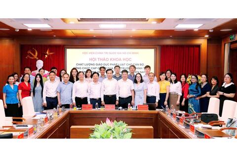 Hội thảo khoa học “Chất lượng giáo dục pháp luật cho cán bộ, công chức cấp cơ sở của các Trường Chính trị cấp tỉnh vùng Đồng bằng Sông Hồng hiện nay – Thực trạng và giải pháp”