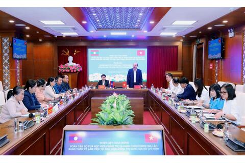 Đoàn cán bộ Học viện Chính trị và Hành chính quốc gia Lào thăm và làm việc tại Học viện Chính trị quốc gia Hồ Chí Minh