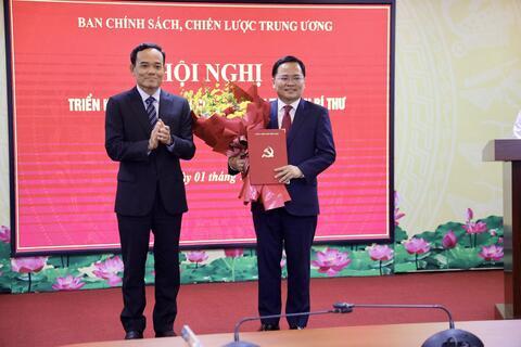 Bộ Chính trị, Ban Bí thư điều động, phân công, bổ nhiệm đồng chí Nguyễn Anh Tuấn và Nguyễn Đức Hiển giữ chức vụ Phó Trưởng Ban Chính sách, chiến lược Trung ương