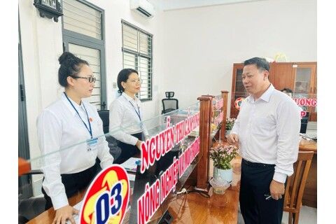 Thứ trưởng Bộ Tư pháp Nguyễn Thanh Ngọc khảo sát thực tế tại phường Tân Thành, tỉnh Cà Mau