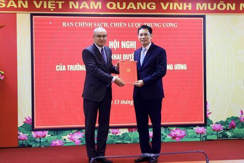 Ban Chính sách, chiến lược Trung ương triển khai quyết định về công tác cán bộ