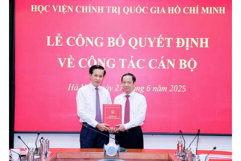 Công bố Quyết định bổ nhiệm lại chức danh Phó Viện trưởng Viện Triết học