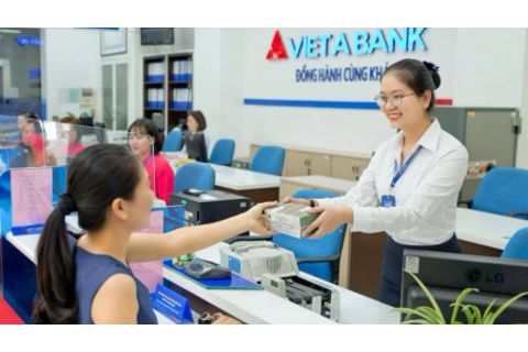 Ngân hàng Việt Á (VAB) chốt ngày giao dịch trên HoSE, mục tiêu lãi năm nay tăng 20%