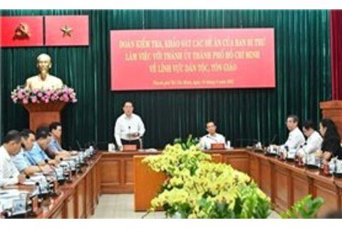 Trưởng Ban Tuyên giáo và Dân vận Trung ương làm việc với Thành ủy TP. Hồ Chí Minh về lĩnh vực dân tộc, tôn giáo