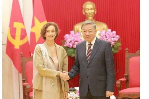 Tổng Bí thư Tô Lâm tiếp Tổng Giám đốc Tổ chức Giáo dục, Khoa học và Văn hóa của Liên hợp quốc (UNESCO)