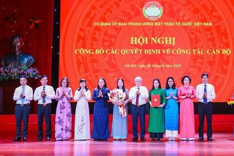 Công bố Quyết định thành lập 19 Ban, đơn vị Cơ quan Ủy ban Trung ương MTTQ Việt Nam
