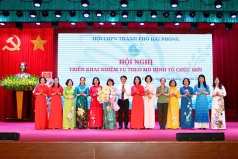 Hội LHPN thành phố Hải Phòng triển khai nhiệm vụ theo mô hình tổ chức mới và công bố công tác cán bộ nhiệm kỳ 2021–2026