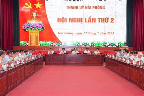 Tập trung tổ chức thành công Đại hội Đảng, ổn định chính quyền địa phương hai cấp và phấn đấu hoàn thành mục tiêu tăng trưởng 12,35%