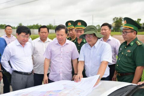Bí thư Tỉnh ủy – Nguyễn Văn Quyết khảo sát thực tế các Cửa khẩu Quốc tế và tiến độ triển khai dự án đường cao tốc TP.HCM - Mộc Bài