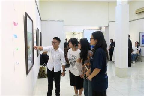 Khai mạc Triển lãm “Hương mộng - Ký ức tuổi thơ”
