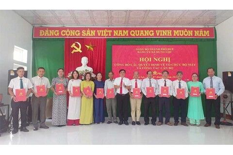 Hưng Lộc: Công bố các Quyết định về tổ chức bộ máy và công tác cán bộ