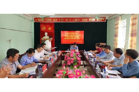 Đoàn công tác của Ban Thường vụ Tỉnh ủy làm việc với Ban Thường vụ Đảng ủy xã Hồng Thu