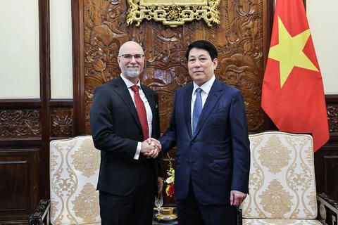 Chủ tịch nước Lương Cường tiếp Đại sứ Canada và Đại sứ Iran