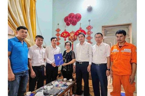 Dành nguồn lực tiết kiệm được từ tinh gọn bộ máy để chăm lo cho đoàn viên