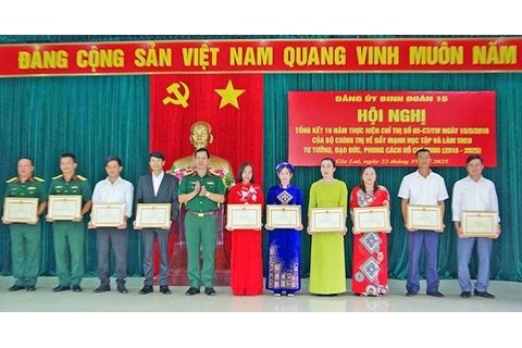 Chi bộ dẫn đường, đảng viên nêu gương