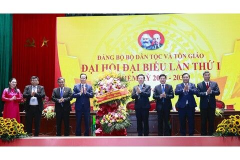 Nâng cao hiệu quả công tác dân tộc, tôn giáo trong giai đoạn mới