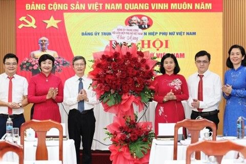 Đại hội Chi bộ Báo Phụ nữ Việt Nam nhiệm kỳ 2025 - 2030: Đoàn kết - Gương mẫu - Trách nhiệm - Sáng tạo - Hiệu quả