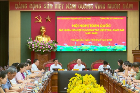 Hơn 8.200 đại biểu của tỉnh Thái Nguyên tham dự Hội nghị toàn quốc tập huấn công tác kiểm tra, giám sát năm 2025