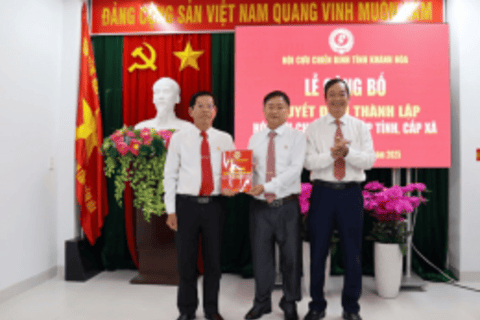 Công bố Quyết định thành lập Hội CCB các xã, phường sáp nhập tại Khánh Hò