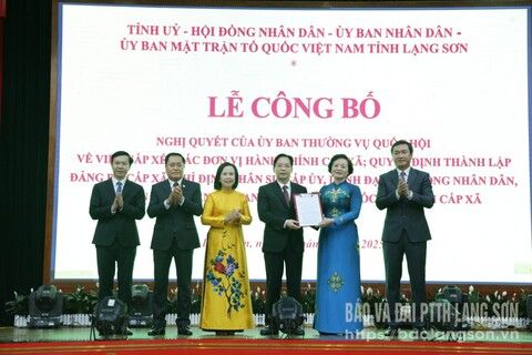 Tỉnh Lạng Sơn công bố sắp xếp các đơn vị cấp xã