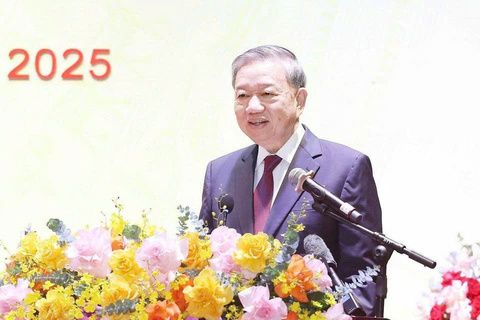 Phấn đấu trở thành xã mô hình kiểu mẫu phát triển đô thị gắn với nông nghiệp sinh thái, dịch vụ nông thôn mới