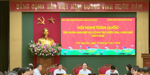 Hơn 8.200 đại biểu của tỉnh Thái Nguyên tham dự Hội nghị toàn quốc tập huấn công tác kiểm tra, giám sát năm 2025