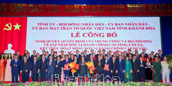 Sáp nhập tỉnh Khánh Hòa với tỉnh Ninh Thuận thành tỉnh Khánh Hòa mới