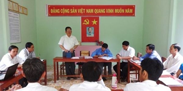 Đừng để đảng viên trở thành... “danh hão”