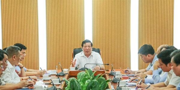 Bộ trưởng Bộ Xây dựng: Phát triển hạ tầng giao thông đồng bộ với đô thị xanh, thông minh