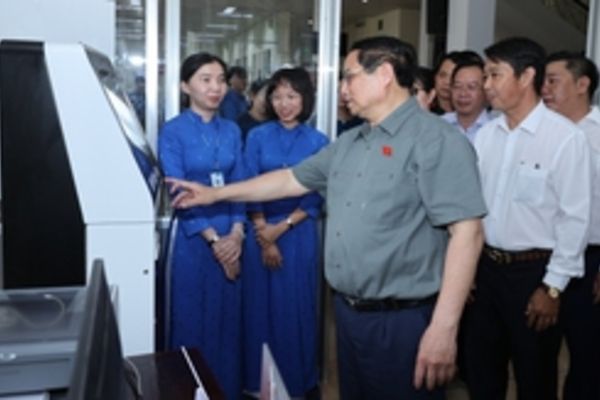 Thủ tướng kiểm tra việc vận hành chính quyền 2 cấp tại phường Ninh Kiều (Cần Thơ)